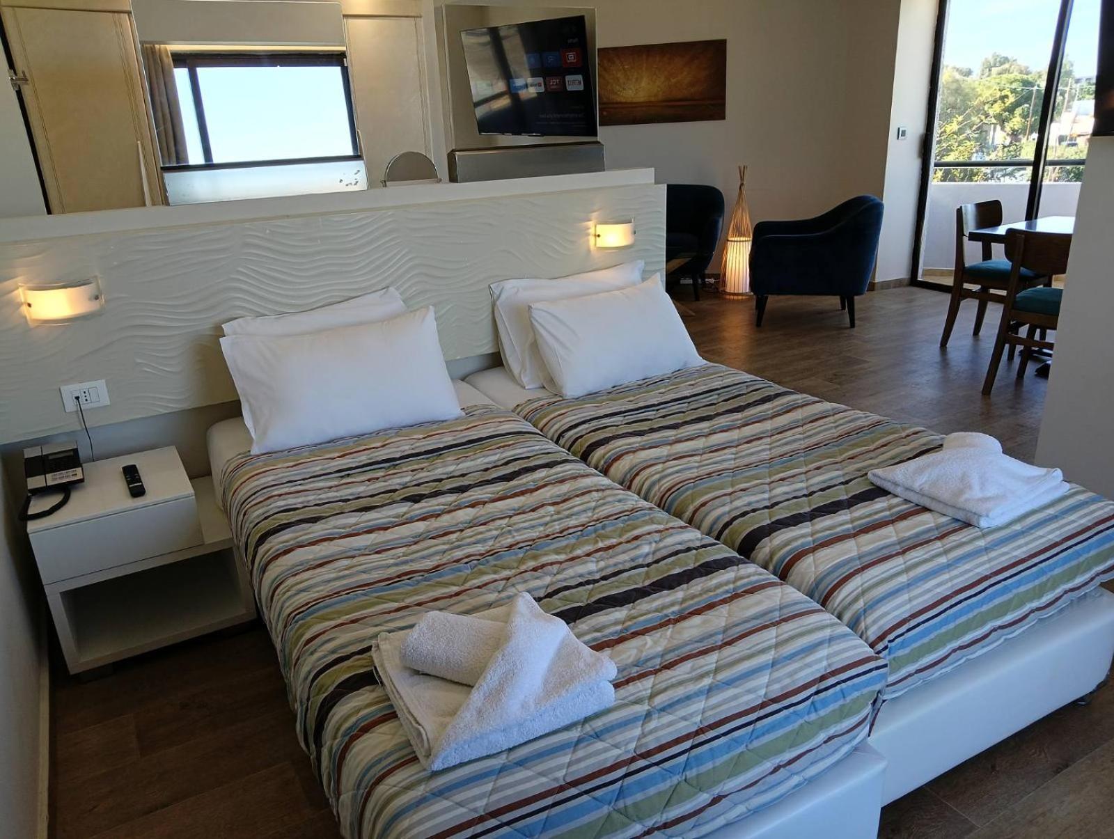 Sunny Days Hotel Ixia  Buitenkant foto